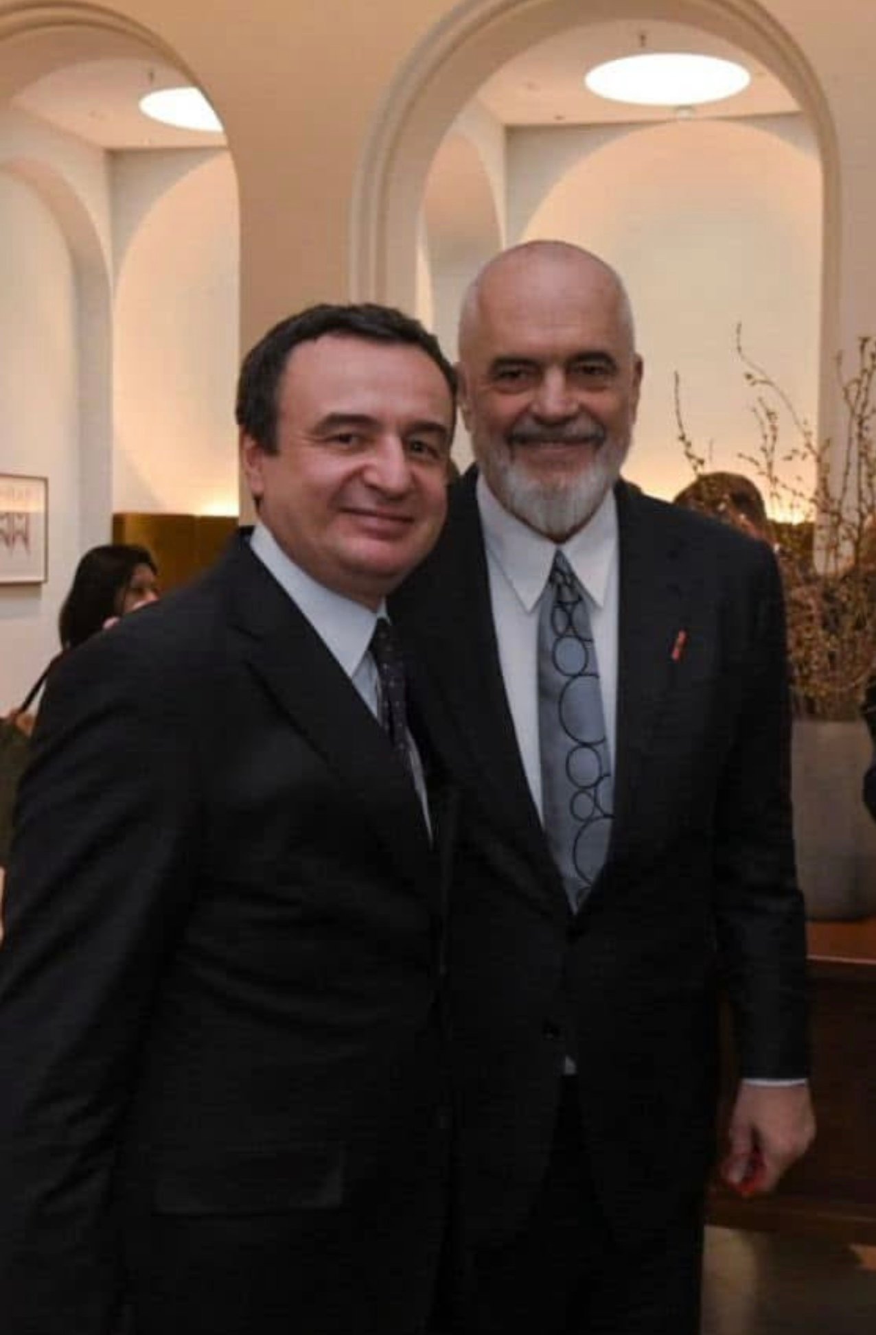 Pajtohen Edi Rama e Albin Kurti