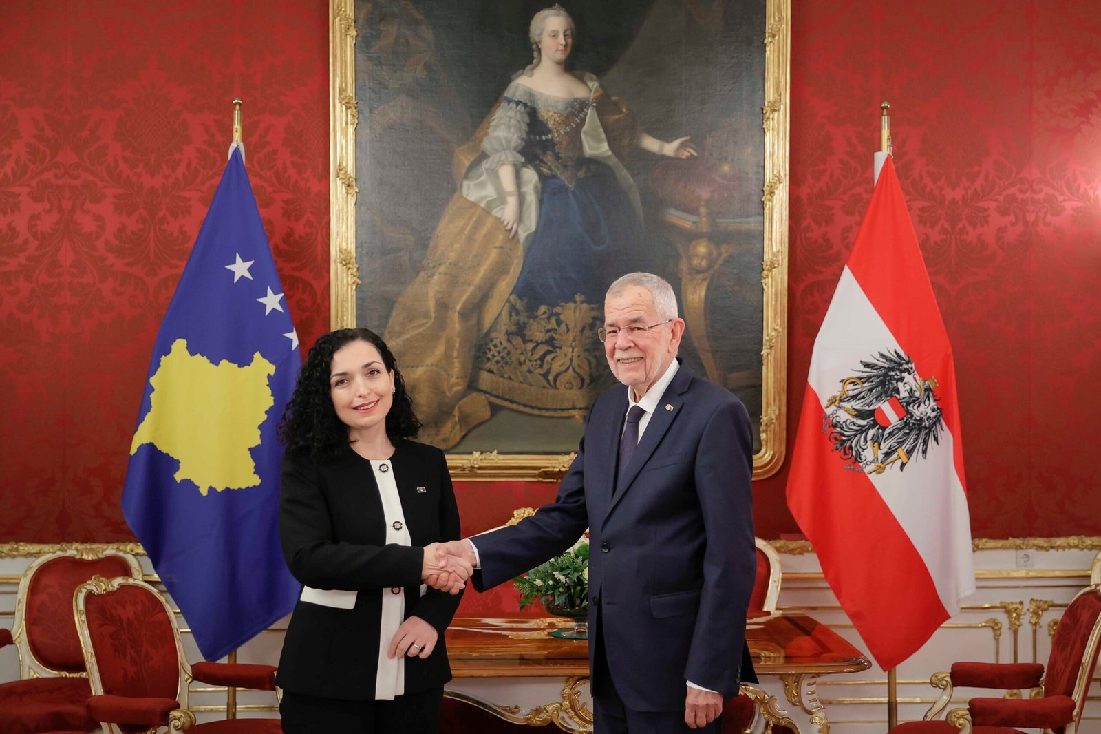 Presidenti Austriak uron Kosovën