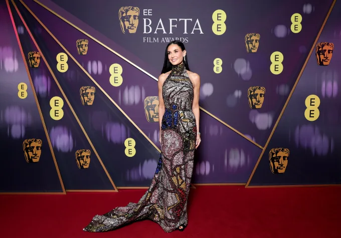 Çmimet BAFTA 2025: Pamjet më të mira në tapetin e kuq