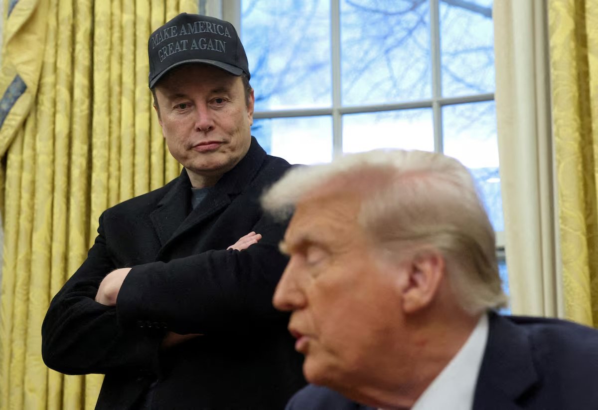 Kërkesa e Musk për punonjësit e qeverisë hap çarje në administratën Trump