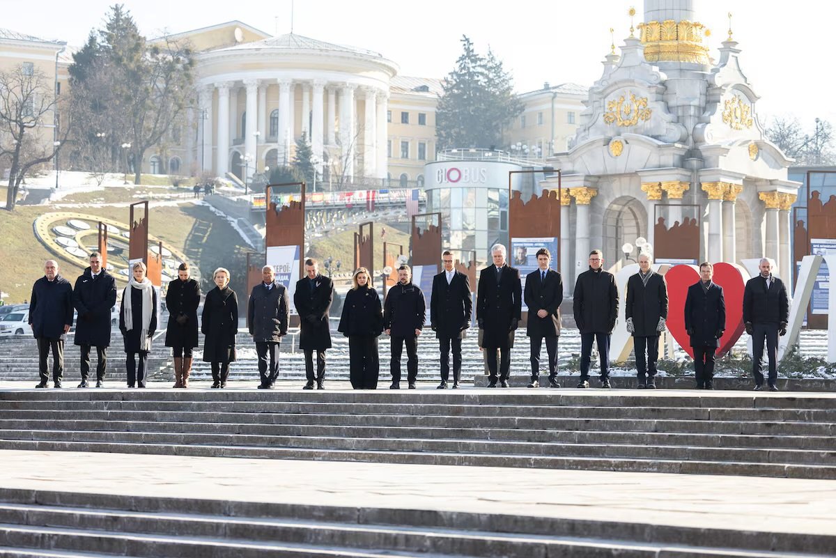 Udhëheqësit evropianë shënojnë tre vjetorin e luftës në Ukrainë-  Zyrtarët e lartë amerikanë qëndrojnë larg