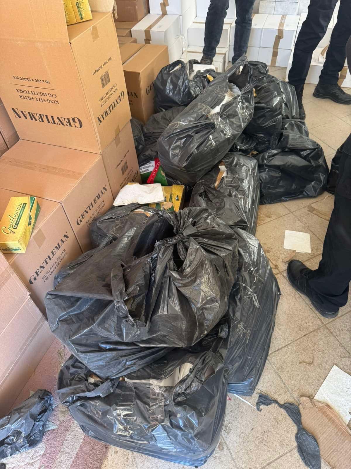 Konfiskohen mbi 250 kilogramë duhan në Prishtinë 