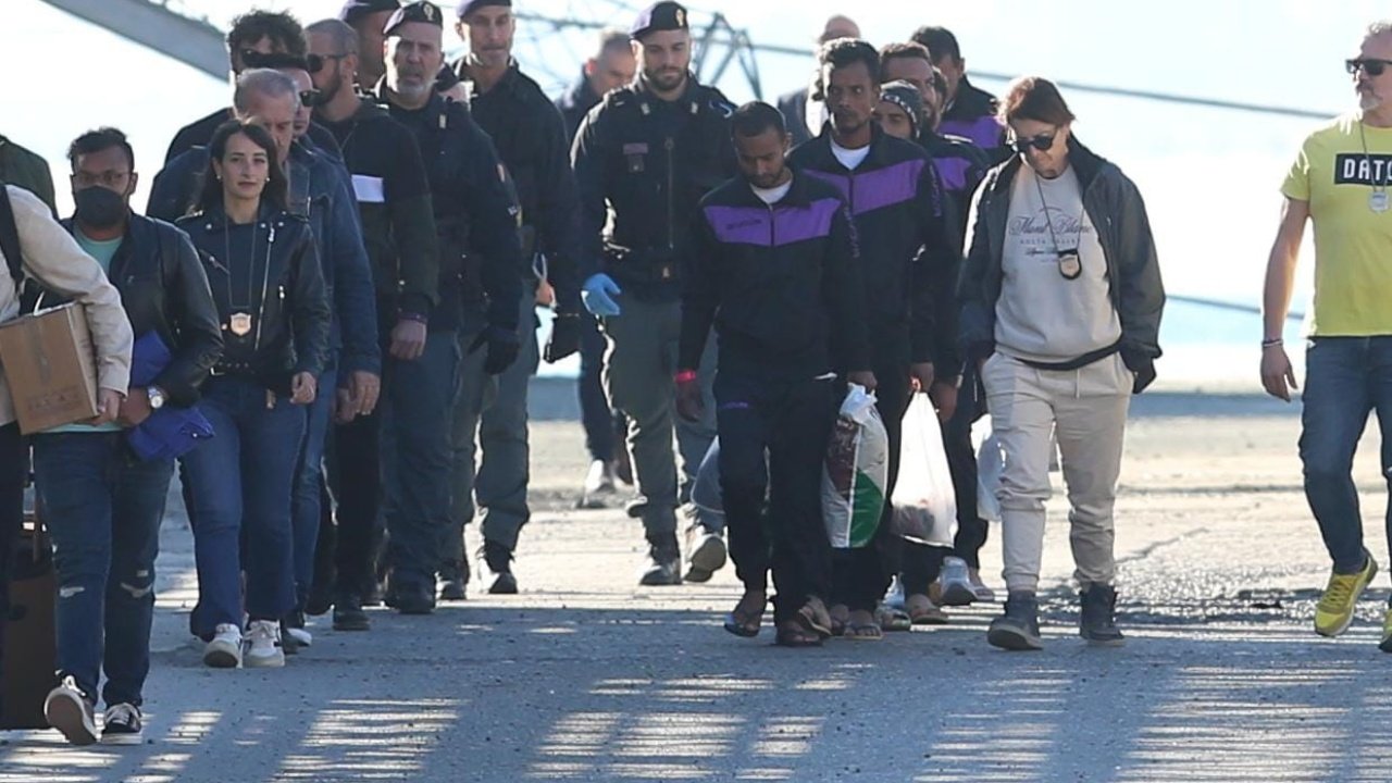 Kosova nis pranimin e migrantëve të deportuar nga ShBA-ja